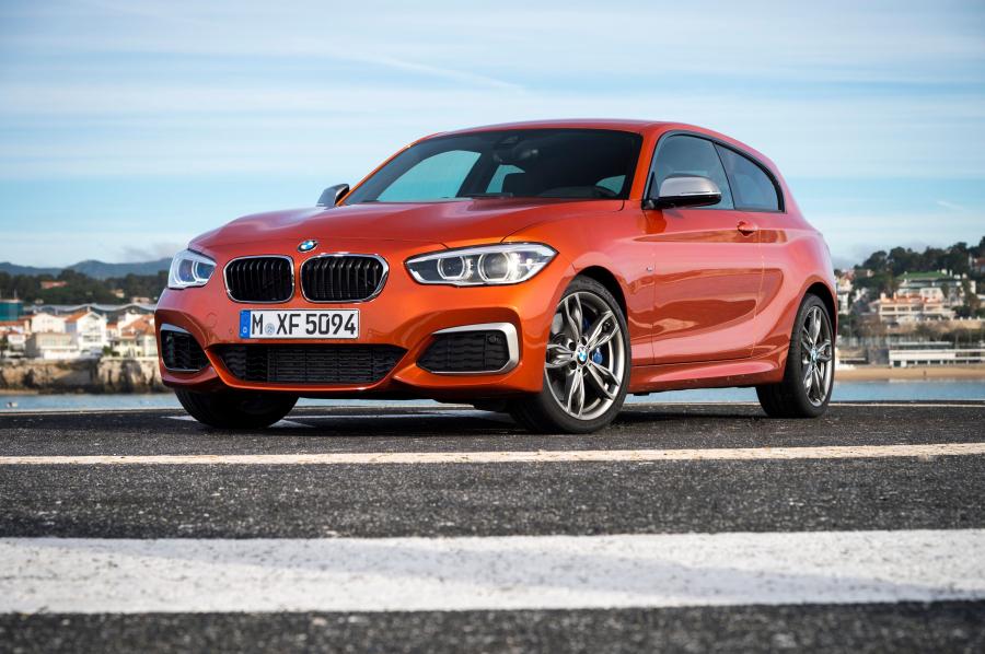  BMW M135i 3-Door 2015 года  (фото 1 из 35)